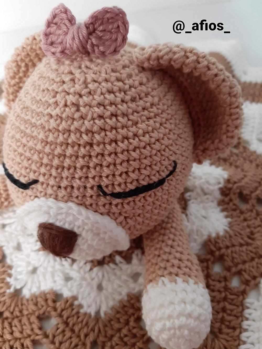 Naninha de Crochê - Ursa em Amigurumi