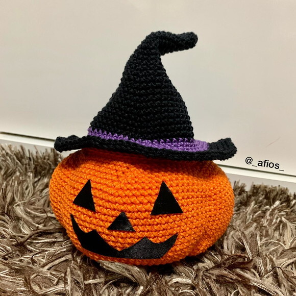 Abóbora Porta Doces e Chapéu de Bruxa em Amigurumi