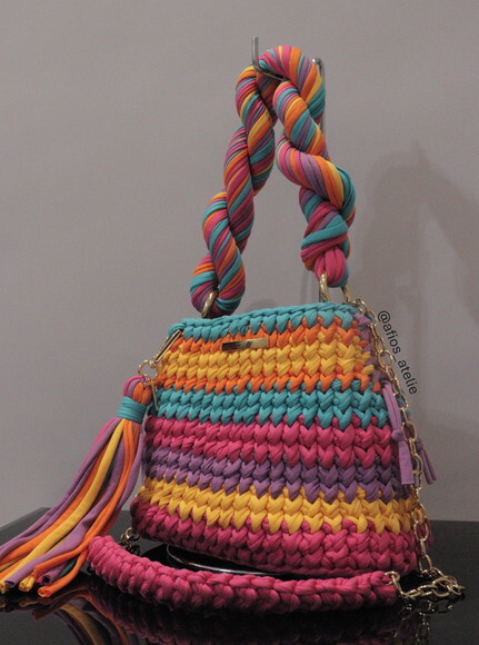 Bolsa Glamour em Crochê