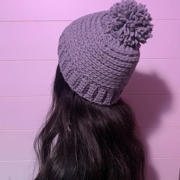Gorro com Pompom Crochê