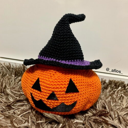 Abóbora Porta Doces e Chapéu de Bruxa em Amigurumi