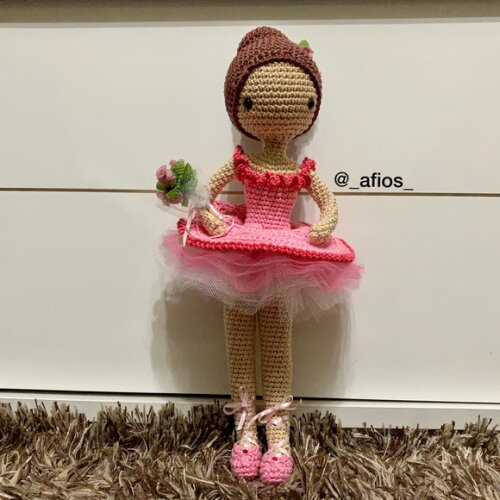Boneca Bailarina em Amigurumi