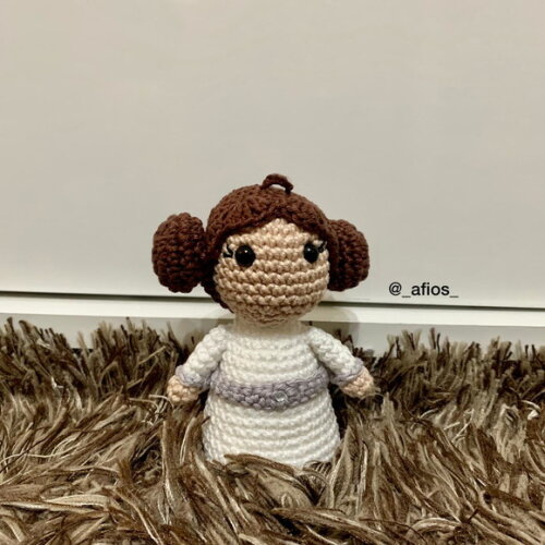Chaveiro e Miniatura Princesa Leia - Star Wars Amigurumi