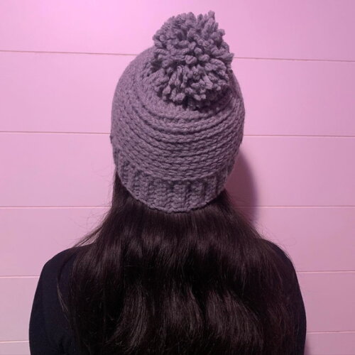 Gorro com Pompom Crochê