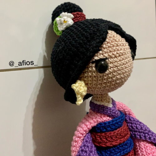 Princesa Mulan em Amigurumi