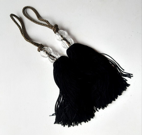 Tassel Slin