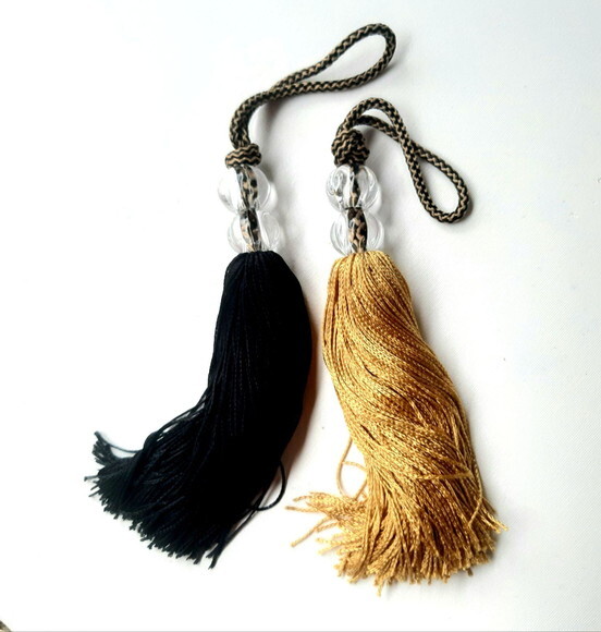 Tassel Slin