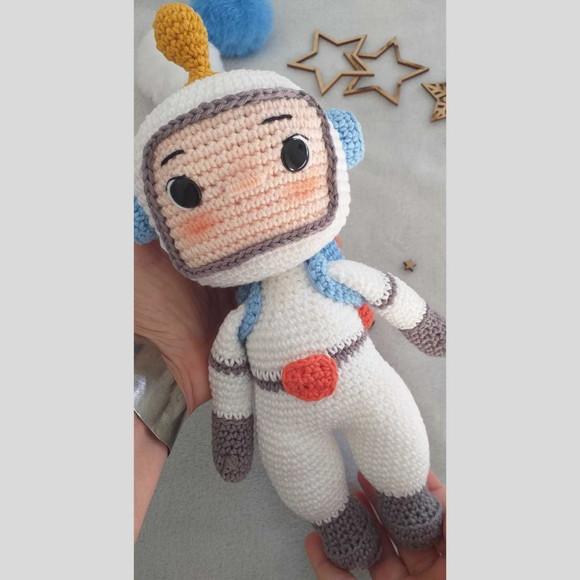 Astronauta Arthur Amigurumi Personalizado
