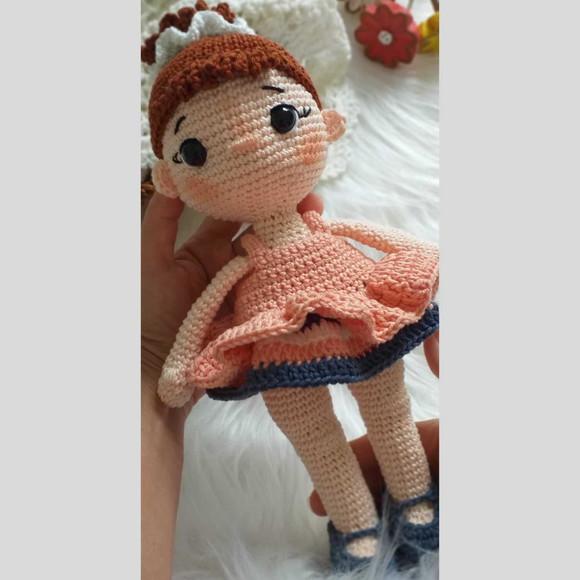 Boneca Agnes Amigurumi Personalizada
