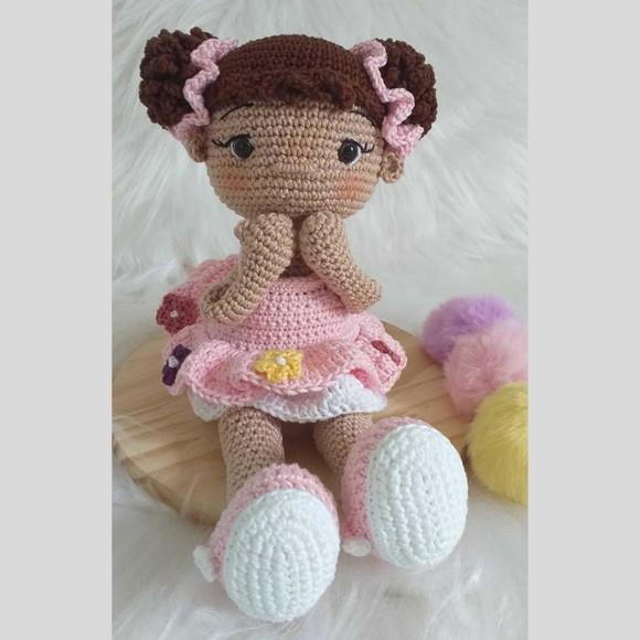 Boneca Agnes Amigurumi Personalizada