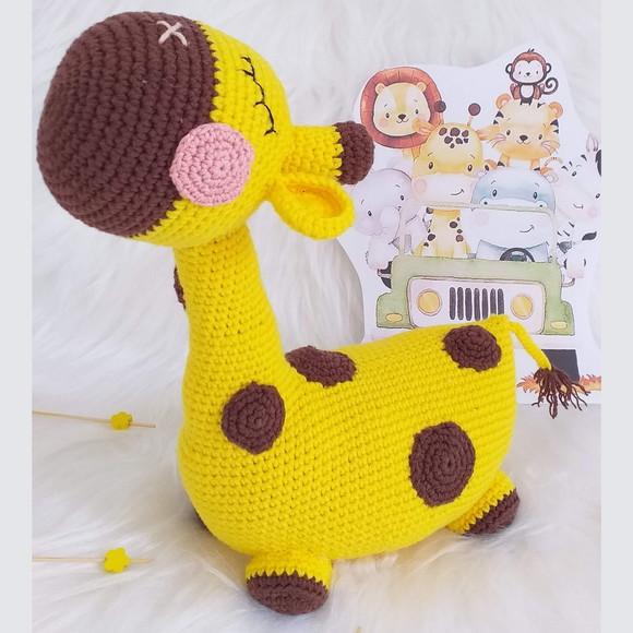 Girafa Amigurumi Personalizada