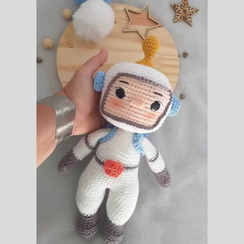 Astronauta Arthur Amigurumi Personalizado