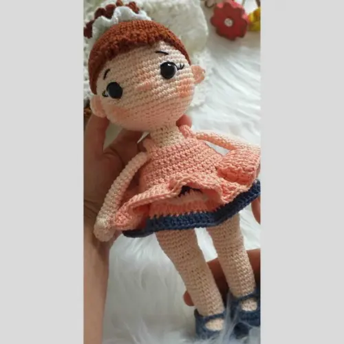 Boneca Agnes Amigurumi Personalizada