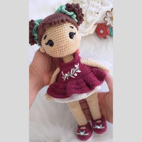 Boneca Agnes Amigurumi Personalizada
