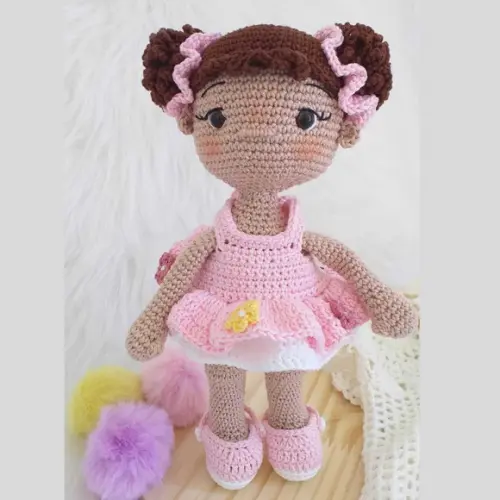 Boneca Agnes Amigurumi Personalizada