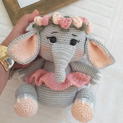 Elefanta Abigail Amigurumi Personalizada