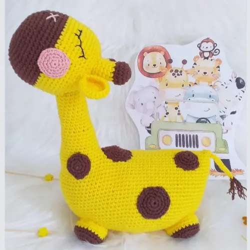 Girafa Amigurumi Personalizada