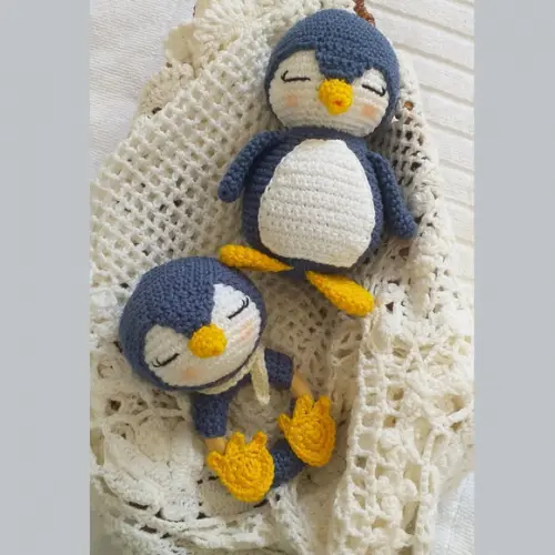 Kit Amigurumi Pinguim e Chocalho Personalizados