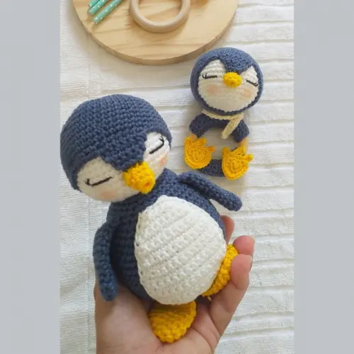 Kit Amigurumi Pinguim e Chocalho Personalizados