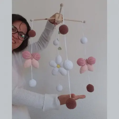 Móbile de Berço Amigurumi Personalizado Borboletas