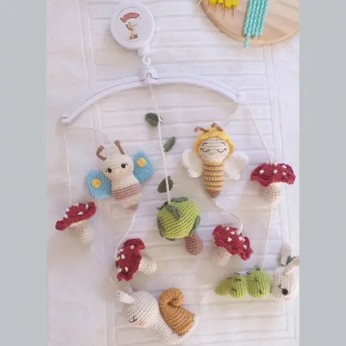 Móbile de Berço Amigurumi Personalizado Jardim
