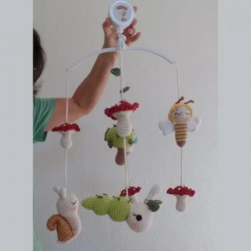 Móbile de Berço Amigurumi Personalizado Jardim