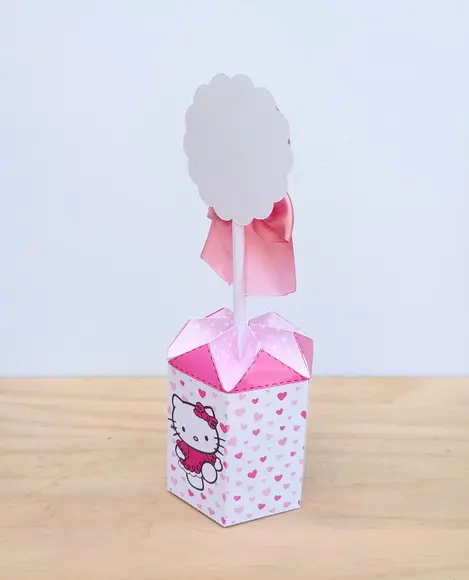 12 Centros de Mesa Hello Kitty Personalizada