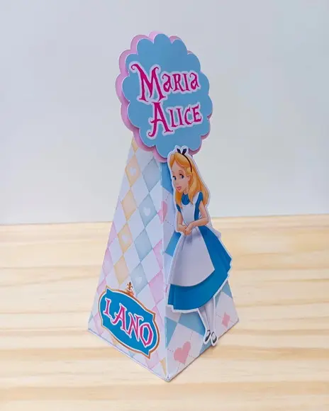Caixa Pirâmide Personalizada Alice no País das Maravilhas