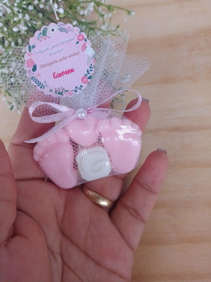 80 Pares de Pezinhos com Coração e Inicial