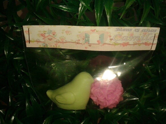 Passarinho com bolinha provence