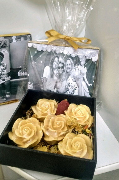 Caixa Mdf com fotos e sabonetes