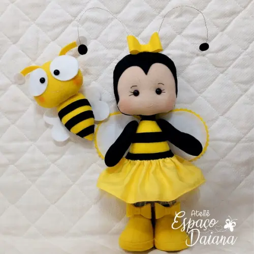 Boneca Abelha em Feltro / Decoração Festa Infantil / Festa Jard