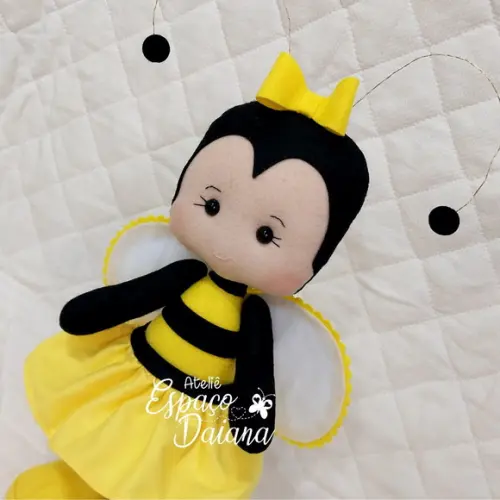 Boneca Abelha em Feltro / Decoração Festa Infantil / Festa Jard