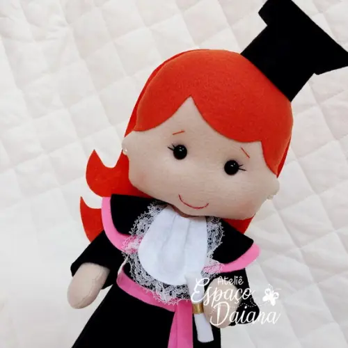 Boneca Formanda em Feltro / Boneca Personalizada / Boneca Formatu