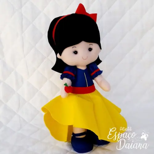 Branca de Neve Boneca em Feltro