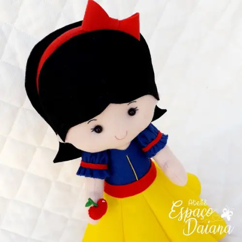 Branca de Neve Boneca em Feltro