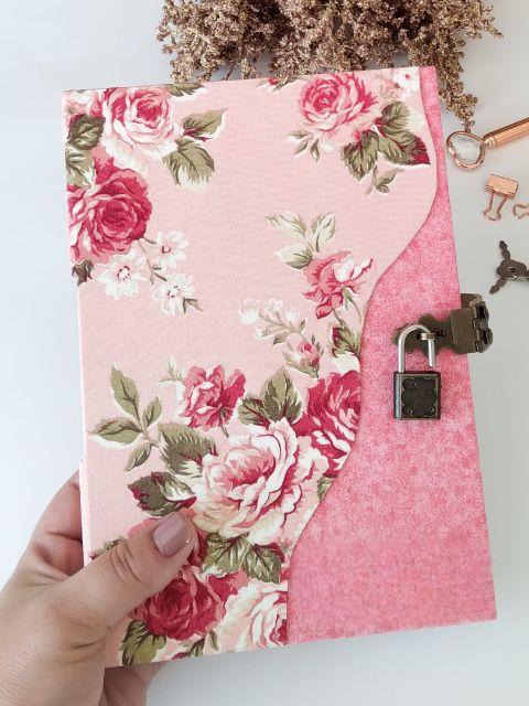 Diário com cadeado floral amore