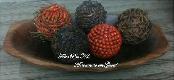 Bolas Decorativas de Especiarias/Grãos