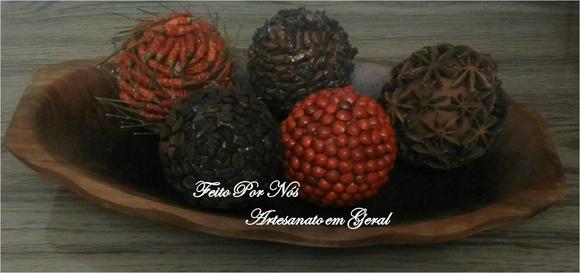 Bolas Decorativas de Especiarias/Grãos