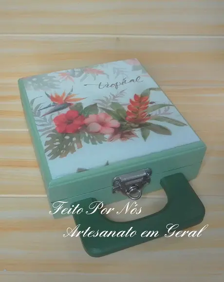 Estojo Porta Giz e Apagador Tropical