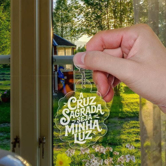 Chaveiro e Lembrancinha a Cruz Sagrada Seja Minha Luz