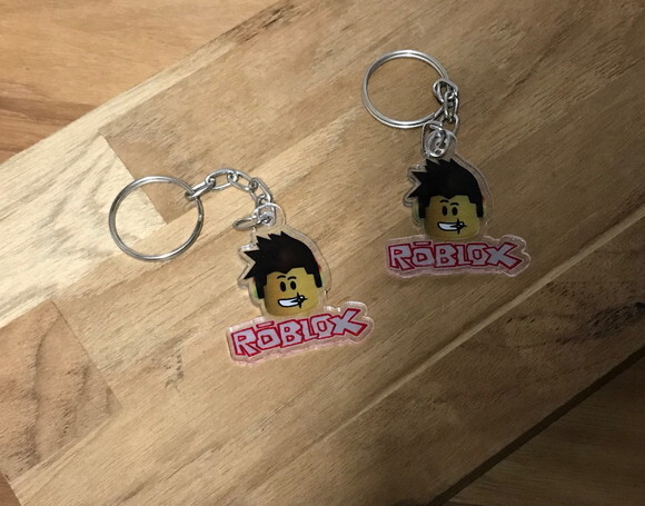 Chaveiros e Lembrancinhas Roblox Raglan