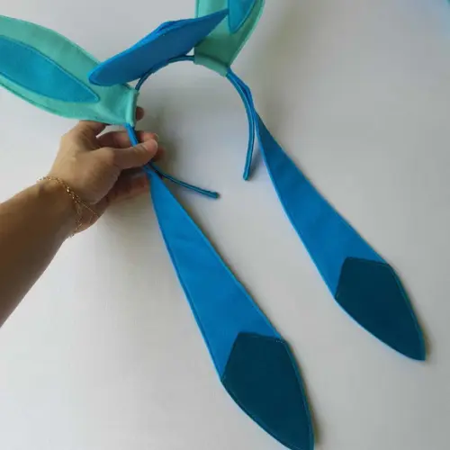 Tiara Pokémon Glaceon