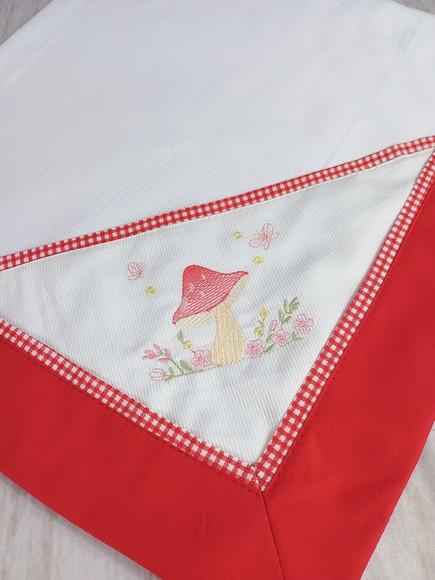 Cueiro Flanela para Bebê Bordado Bosque Cogumelo Vermellho