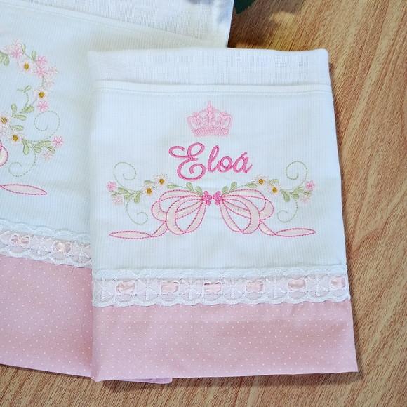 Fralda Bordada e Fraldinha de Boca Personalizada Flores Rosa