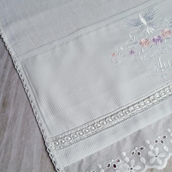 Fralda Bordada para Batizado Personalizada Flores