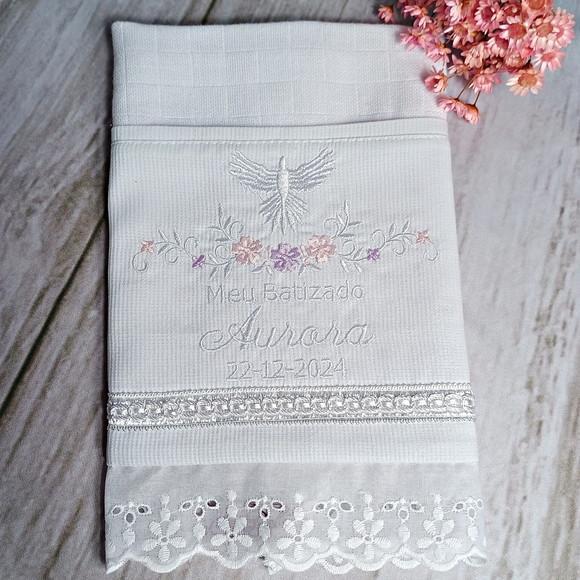 Fralda Bordada para Batizado Personalizada Flores