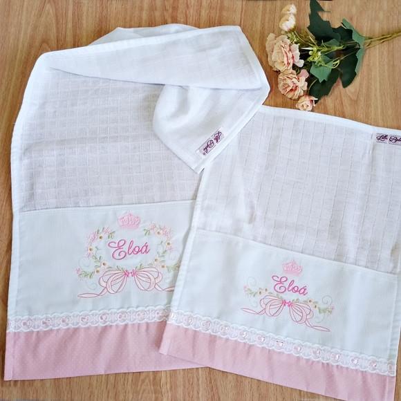 Fralda Bordada e Fraldinha de Boca Personalizada Flores Rosa