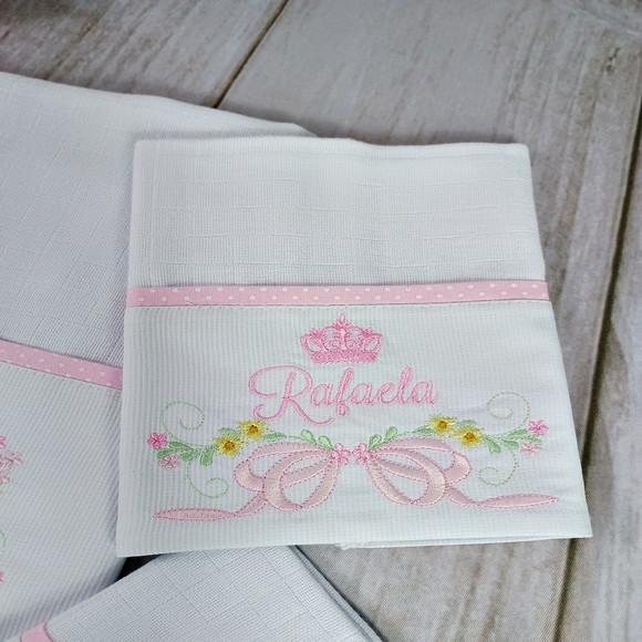 Fralda Ombro e Boca com Nome Personalizada Floral
