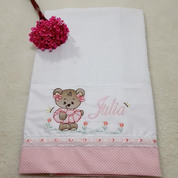 Fralda Passeio Bordada Personalizada Ursinha Rosa